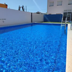 Nina's Blue Pool & Apartamento Deltebre